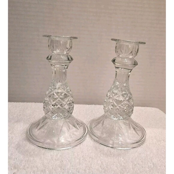 VINTAGE CRYSTAL CANDLESTICK HOLDER  PINEAPPLE STYLE PATTERN Excellent Condition - Picture 1 of 9